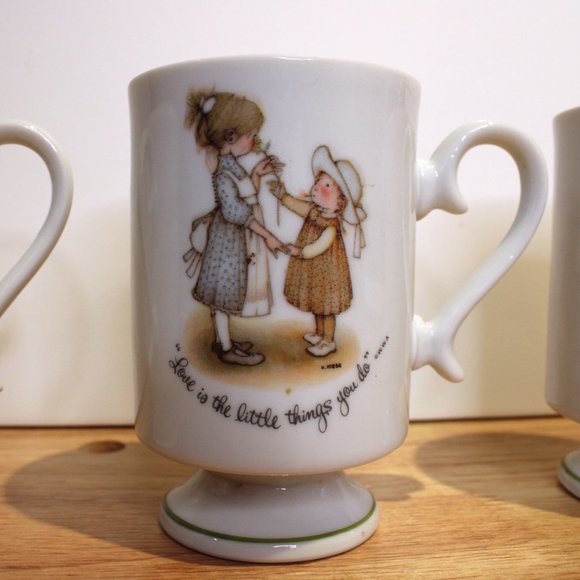 Vintage Holly Hobbie Cups Set of 3 Porcelain Mugs 1973 - Picture 3 of 8